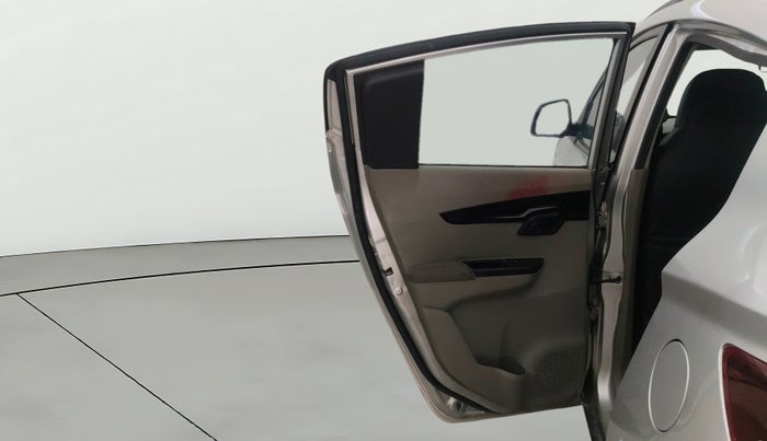 2016 Mahindra Kuv100 K6 D 6 STR, Diesel, Manual, 94,339 km, LHS Rear Door