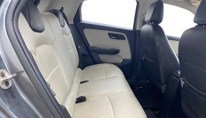 2022 Tata ALTROZ XM PLUS PETROL, Petrol, Manual, 39,977 km, Right Side Rear Door Cabin