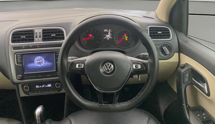 2022 Volkswagen Vento HIGHLINE PLUS 1.0L TSI AT, Petrol, Automatic, 79,093 km, Steering Wheel Close Up
