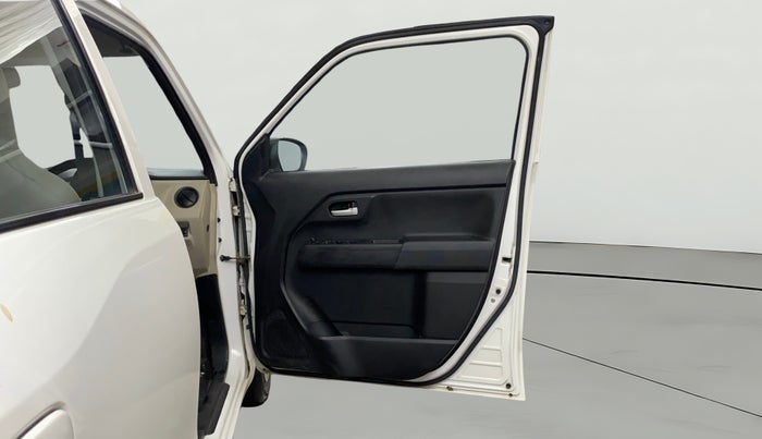 2020 Maruti New Wagon-R VXI (O) 1.0 AMT , Petrol, Automatic, 7,366 km, RHS Front Door