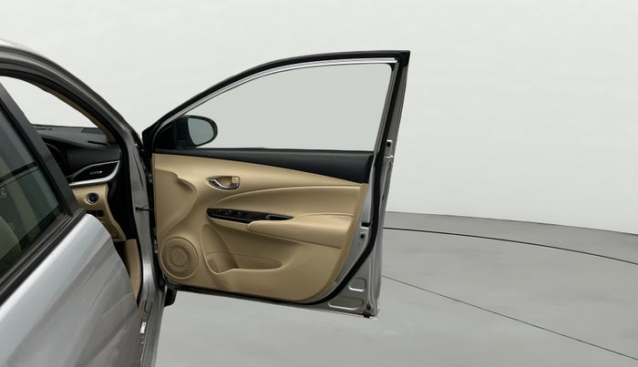 2018 Toyota YARIS VX CVT, Petrol, Automatic, 31,719 km, RHS Front Door