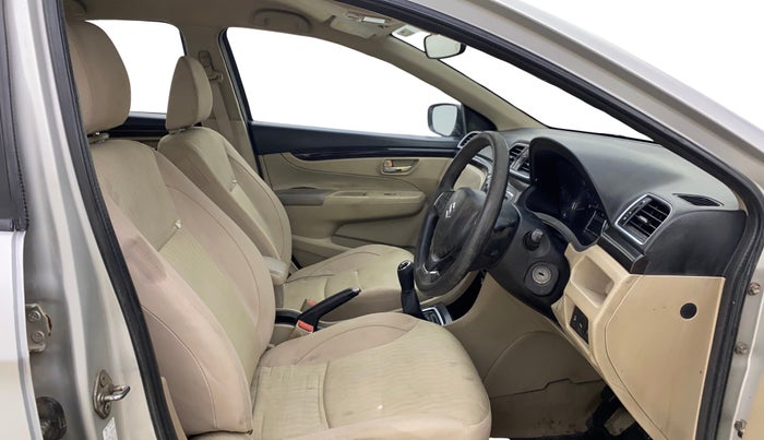 2016 Maruti Ciaz VDI+ SHVS, Diesel, Manual, 92,732 km, Right Side Front Door Cabin