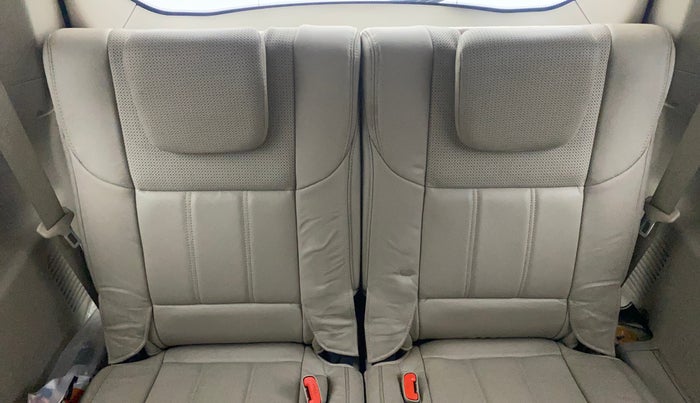 2015 Mahindra XUV500 W10, Diesel, Manual, 50,127 km, Third Seat Row ( optional )