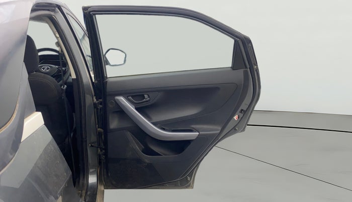 2022 Tata NEXON XM SUNROOF PETROL, Petrol, Manual, 23,108 km, RHS Rear Door