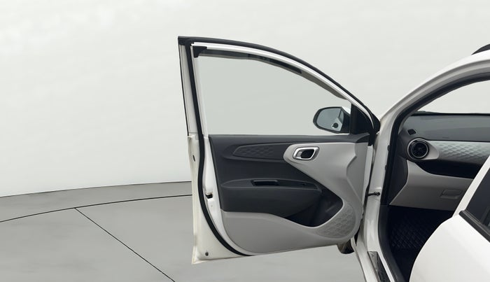 2023 Hyundai GRAND I10 NIOS SPORTZ 1.2 KAPPA VTVT, CNG, Manual, 45,298 km, LHS Front Door