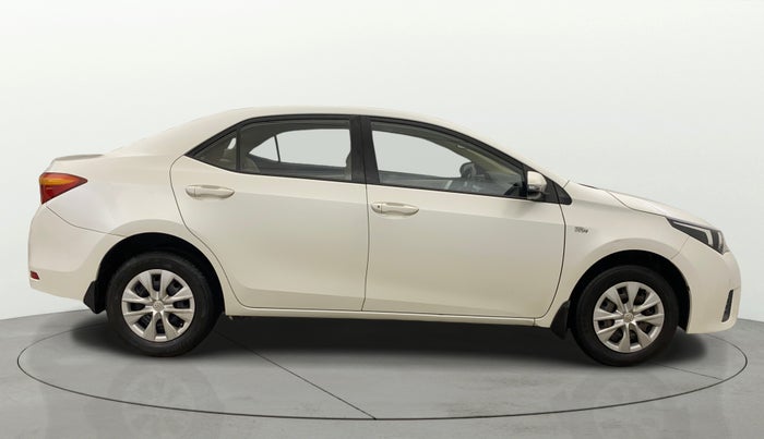 2015 Toyota Corolla Altis JS PETROL, Petrol, Manual, 62,153 km, Right Side View