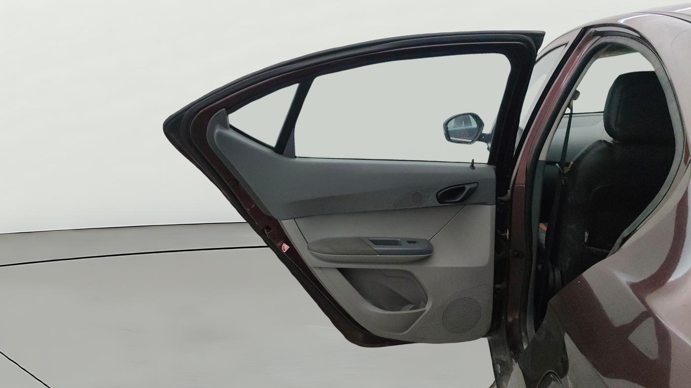 2022 Tata TIGOR XZ CNG, CNG, Manual, 51,827 km, LHS Rear Door