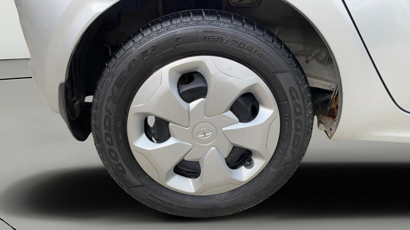 2018 Tata Tiago XT PETROL, Petrol, Manual, 73,023 km, Right Rear Wheel