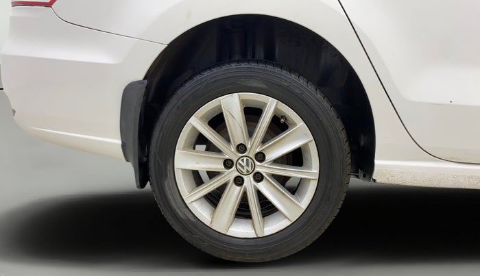 2016 Volkswagen Vento HIGHLINE 1.6 MPI, Petrol, Manual, 72,000 km, Right Rear Wheel