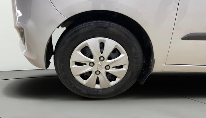 2013 Hyundai i10 MAGNA 1.1, Petrol, Manual, 1,19,480 km, Left Front Wheel