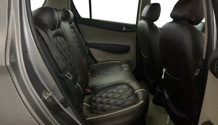 2013 Hyundai i20 MAGNA (O) 1.2, Petrol, Manual, 49,620 km, Right Side Rear Door Cabin