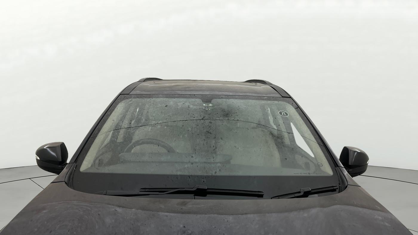 2022 Mahindra XUV700 AX 5 P MT 7 STR, Petrol, Manual, 39,638 km, Front Windshield