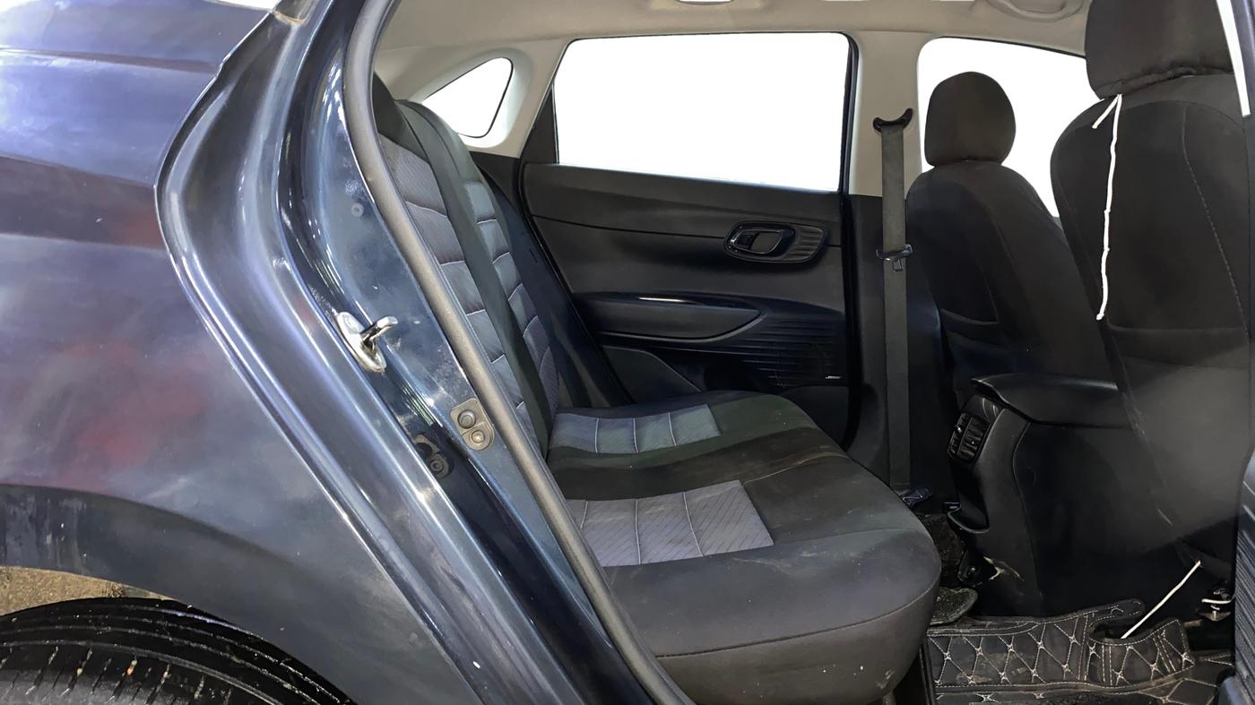 2021 Hyundai NEW I20 ASTA 1.2 AT, Petrol, Automatic, 49,399 km, Right Side Rear Door Cabin