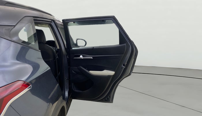 2022 KIA SELTOS HTK PLUS 1.5 DIESEL IMT, Diesel, Manual, 42,957 km, RHS Rear Door