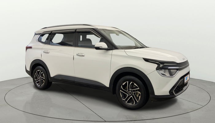 2022 KIA CARENS PRESTIGE PLUS 1.4 PETROL 7 STR, Petrol, Manual, 43,517 km, Right Front Diagonal