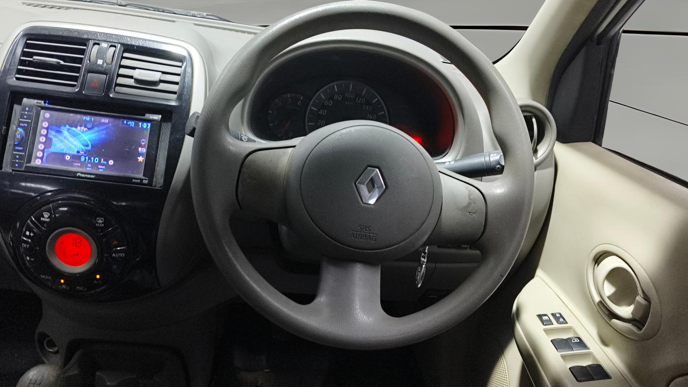 2014 Renault Pulse RXL DIESEL, Diesel, Manual, 1,18,525 km, Steering Wheel Close Up