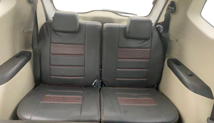 2023 Renault TRIBER RXZ, Petrol, Manual, 33,587 km, Third Seat Row ( optional )