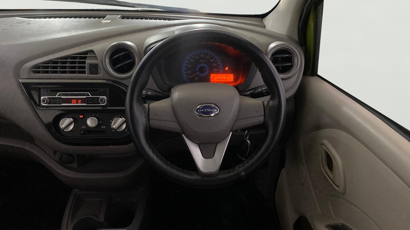 2016 Datsun Redi Go T (O), Petrol, Manual, 48,543 km, Steering Wheel Close Up