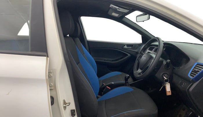 2019 Hyundai i20 Active 1.2 S, Petrol, Manual, 1,35,263 km, Right Side Front Door Cabin