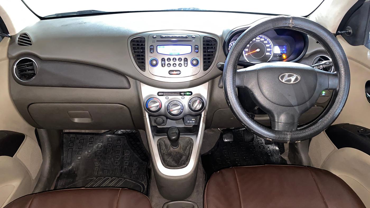 2015 Hyundai i10 SPORTZ 1.1, Petrol, Manual, 62,966 km, Dashboard