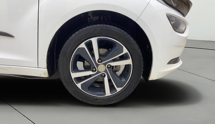 2023 Tata ALTROZ  XZ PLUS (S) , Diesel, Manual, 45,559 km, Right Front Wheel