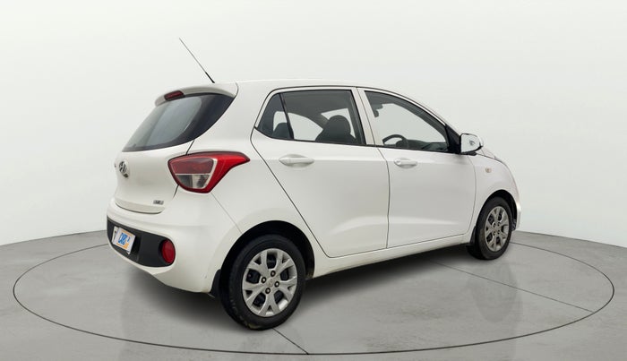 2017 Hyundai Grand i10 MAGNA 1.2 KAPPA VTVT, Petrol, Manual, 82,417 km, Right Back Diagonal
