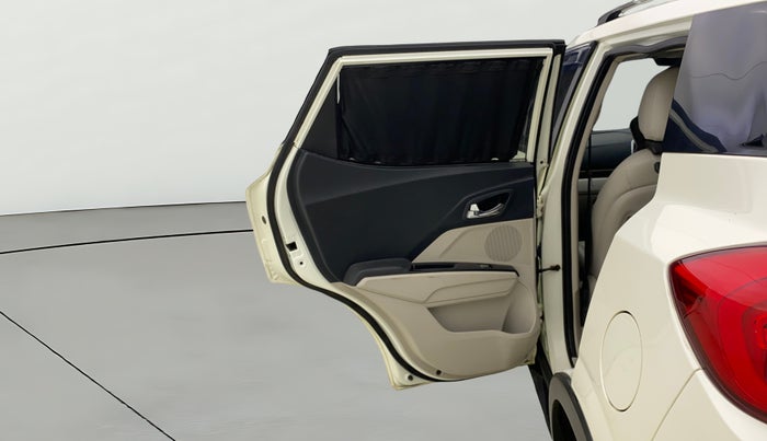 2021 Mahindra XUV300 W8 (O) 1.2 PETROL AMT, Petrol, Automatic, 46,170 km, LHS Rear Door