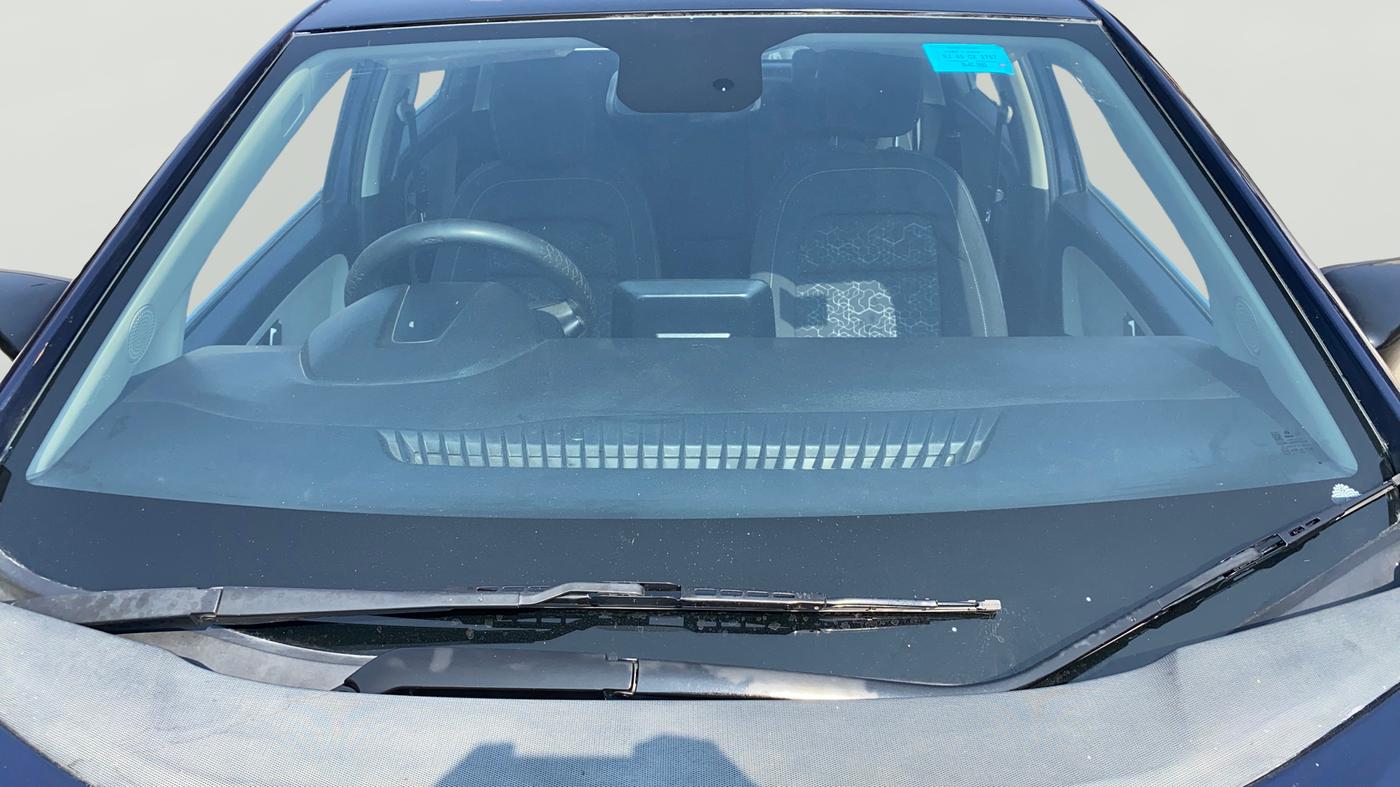 2023 Tata ALTROZ XZ + SUNROOF, Petrol, Manual, 37,198 km, Front Windshield