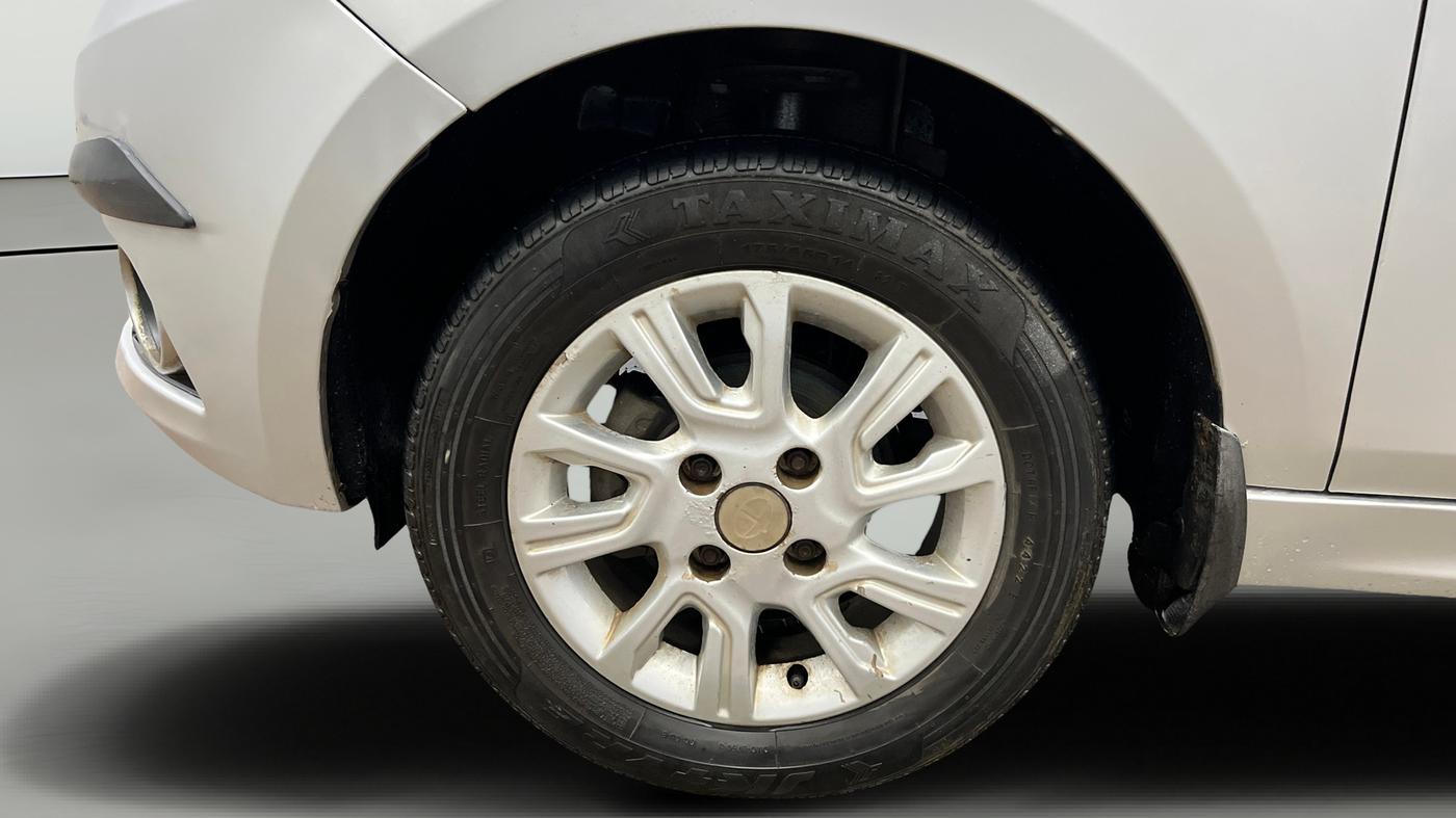 2017 Tata Tiago XZA PETROL, Petrol, Automatic, 73,472 km, Left Front Wheel