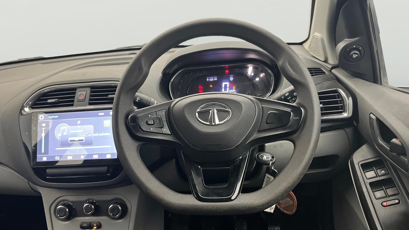 2021 Tata Tiago XT (O) PETROL, Petrol, Manual, 29,919 km, Steering Wheel Close Up