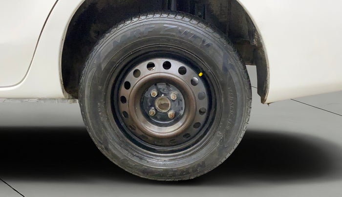 2014 Toyota Etios G, Petrol, Manual, 59,366 km, Left Rear Wheel