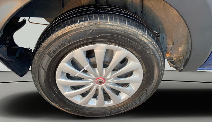 2022 Renault TRIBER RXT AMT, Petrol, Automatic, 71,621 km, Right Rear Wheel