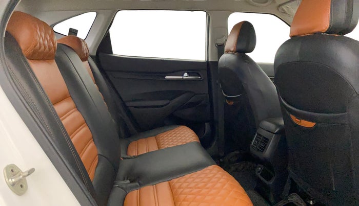 2020 KIA SELTOS HTK PLUS 1.5, Petrol, Manual, 38,980 km, Right Side Rear Door Cabin