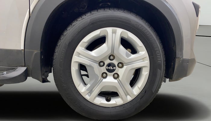 2021 KIA SONET HTK PLUS 1.5, Diesel, Manual, 79,694 km, Right Front Wheel