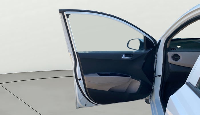 2017 Hyundai Grand i10 SPORTZ 1.2 KAPPA VTVT, Petrol, Manual, 80,359 km, LHS Front Door