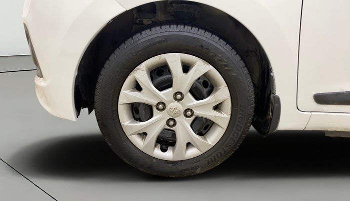 2014 Hyundai Grand i10 SPORTZ 1.2 KAPPA VTVT, Petrol, Manual, 67,597 km, Left Front Wheel