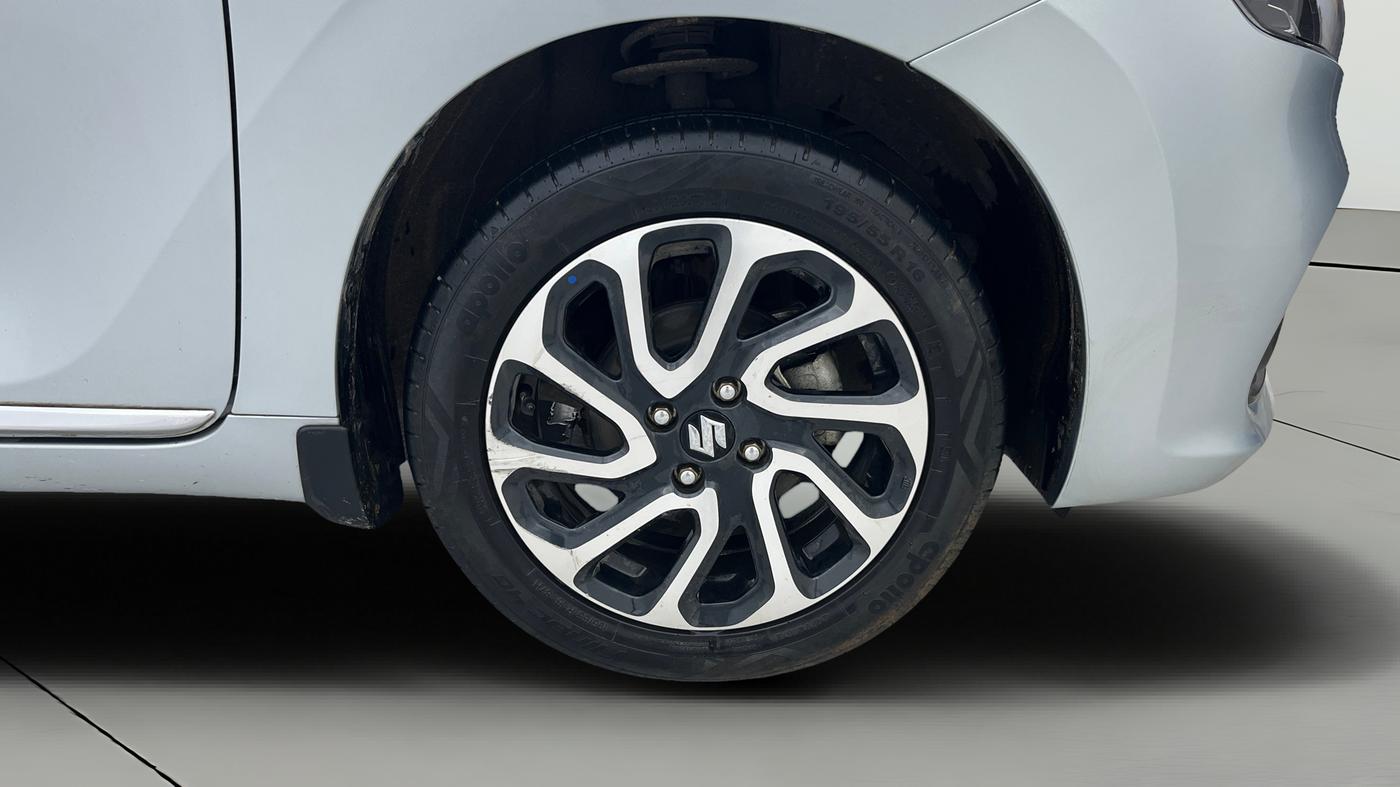 2025 Maruti Baleno ALPHA 1.2 AGS, Petrol, Automatic, 32,461 km, Right Front Wheel