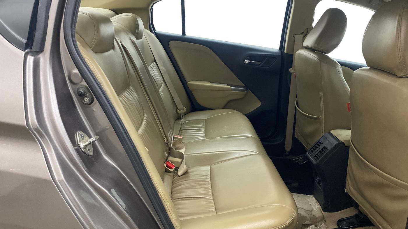 2016 Honda City 1.5L I-VTEC V MT, Petrol, Manual, 94,385 km, Right Side Rear Door Cabin