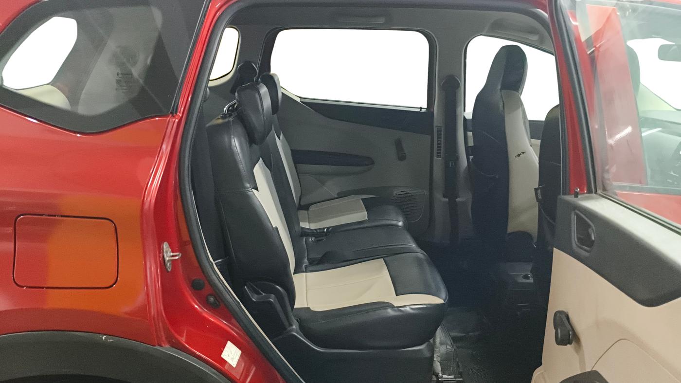 2019 Renault TRIBER RXL MT, Petrol, Manual, 99,757 km, Right Side Rear Door Cabin