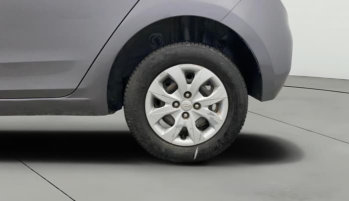 2018 Hyundai Elite i20 SPORTZ 1.2, Petrol, Manual, 1,24,745 km, Left Rear Wheel