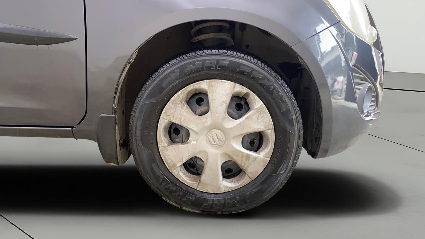 2015 Maruti Ritz VXI, CNG, Manual, 61,844 km, Right Front Wheel