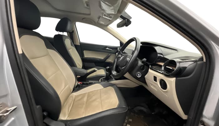 2022 Skoda SLAVIA STYLE 1.0L TSI MT, Petrol, Manual, 68,299 km, Right Side Front Door Cabin