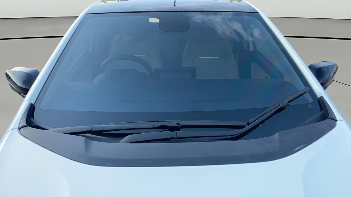 2026 Tata ALTROZ Accomplished S Petrol 5 MT, Petrol, Manual, 3,207 km, Front Windshield