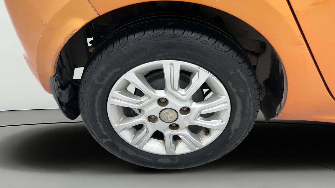 2018 Tata Tiago XZA PETROL, Petrol, Automatic, 57,504 km, Right Rear Wheel