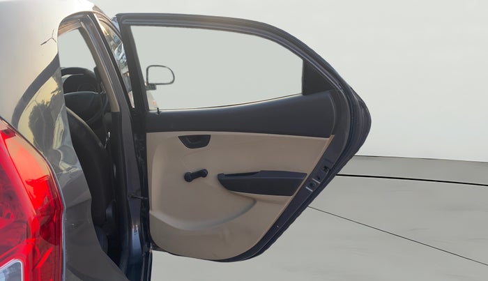 2015 Hyundai Eon MAGNA +, Petrol, Manual, 68,938 km, RHS Rear Door