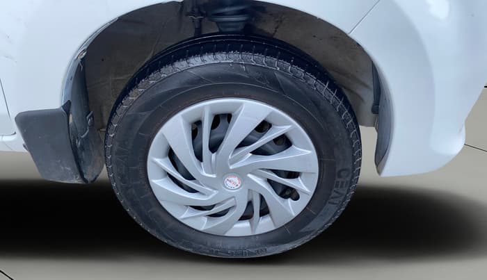 2017 Maruti Alto 800 LXI, Petrol, Manual, 40,200 km, Right Front Wheel