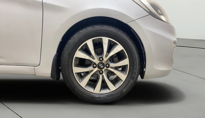 2014 Hyundai Verna FLUIDIC 1.6 CRDI SX, Diesel, Manual, 1,44,910 km, Right Front Wheel