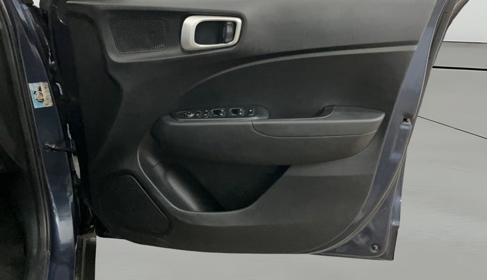 2021 Hyundai VENUE SX PLUS 1.0 TURBO DCT, Petrol, Automatic, 66,442 km, Driver Side Door Panels Control