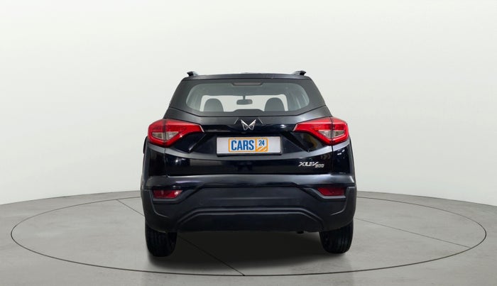 2023 Mahindra XUV300 W4 1.2 PETROL, Petrol, Manual, 30,416 km, Back/Rear