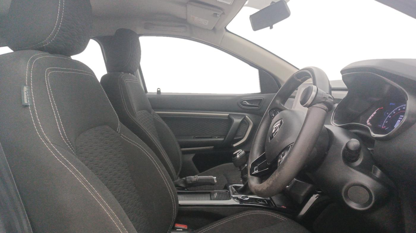 2022 Renault Kiger RXZ MT, Petrol, Manual, 68,671 km, Right Side Front Door Cabin